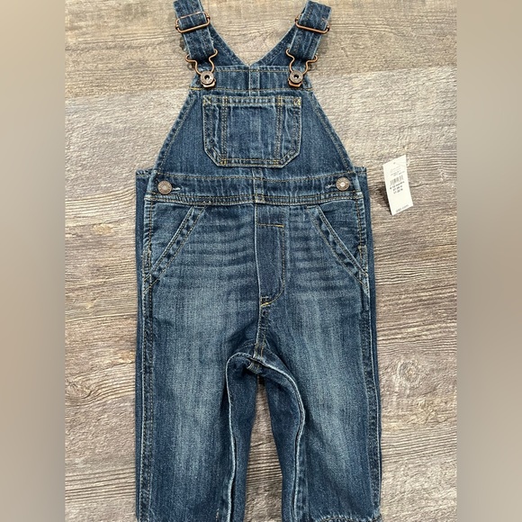 Gap New Baby boy 6-12 month overalls - Picture 1 of 6